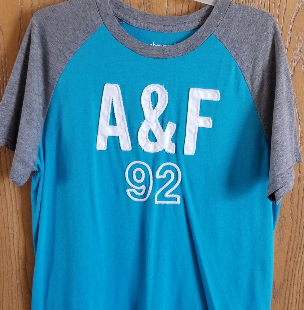 abercrombie kids t-shirt